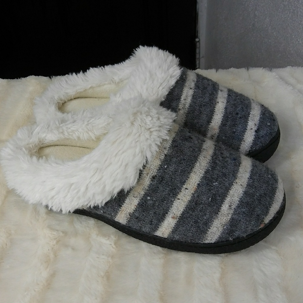 Isotoner Memory Foam Slippers With Rubber Bottom